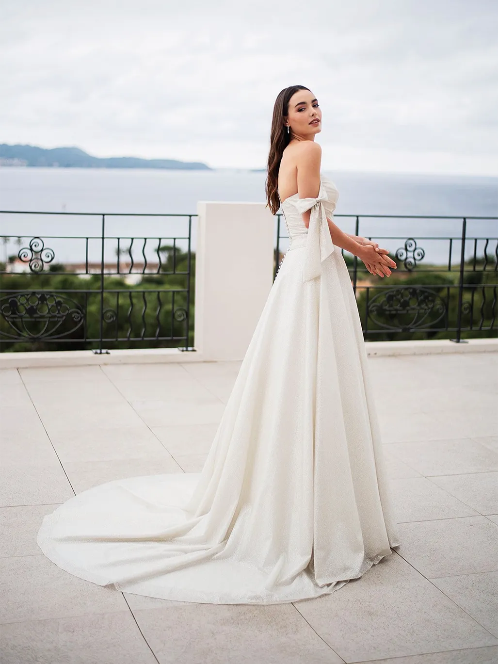 BELLA, Robe de mariée Bella Bridal à Mâcon