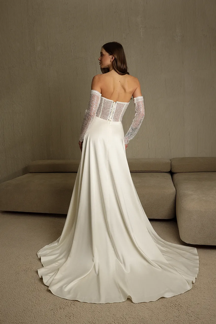 BRITANI, Robe de mariée CHRISTINA BRIDAL à Mâcon