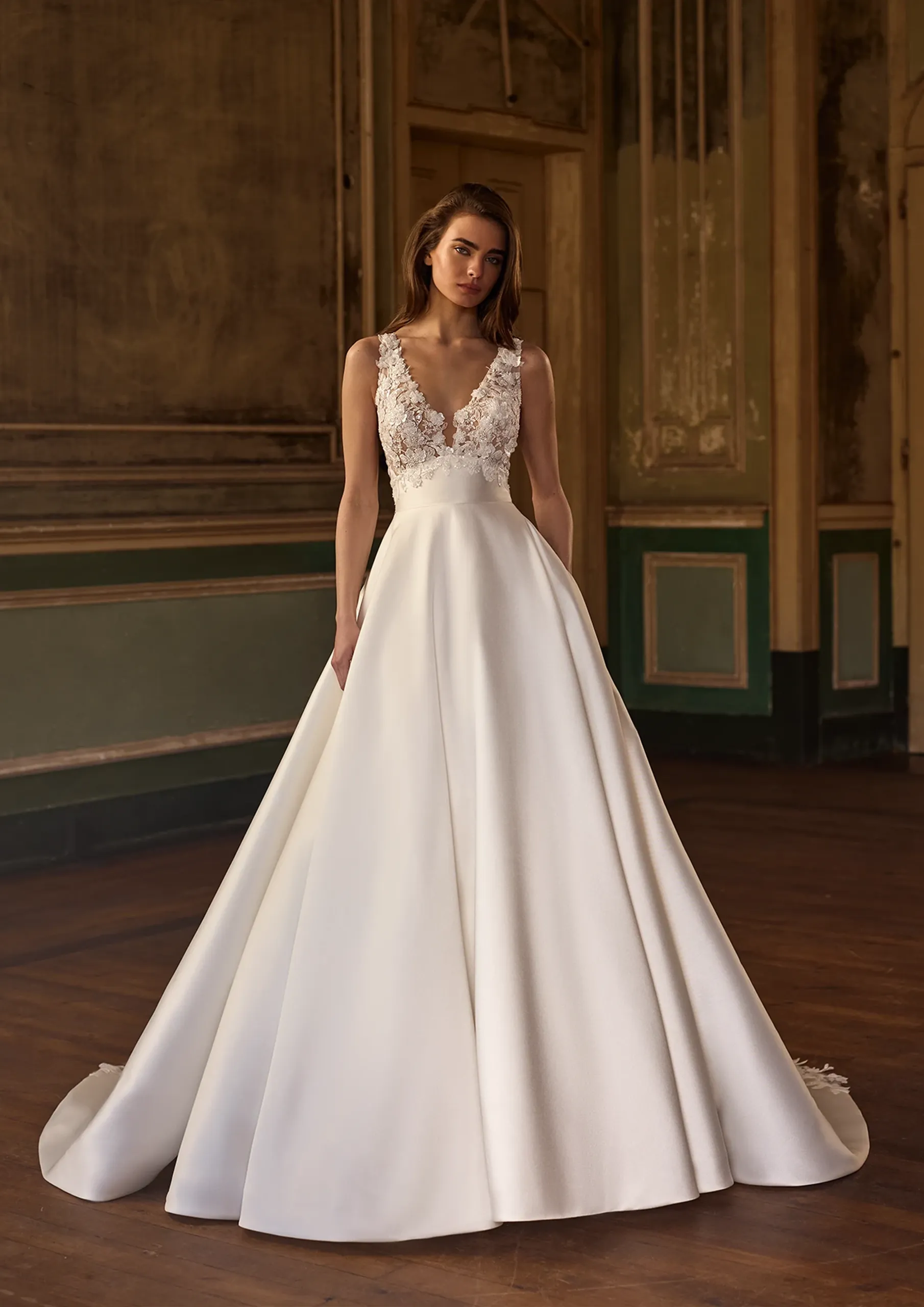 DOVIMA, Robe de mariée Alberto platachi à Mâcon