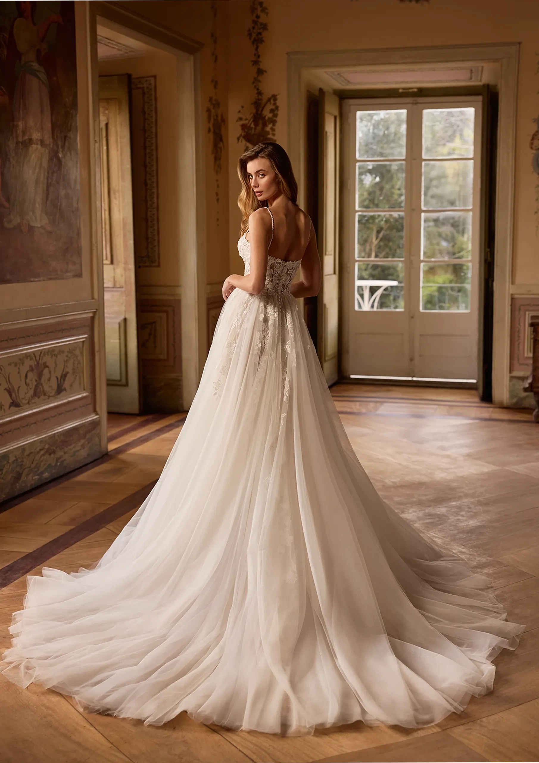 Iman, Robe de mariée Alberto platachi à Mâcon