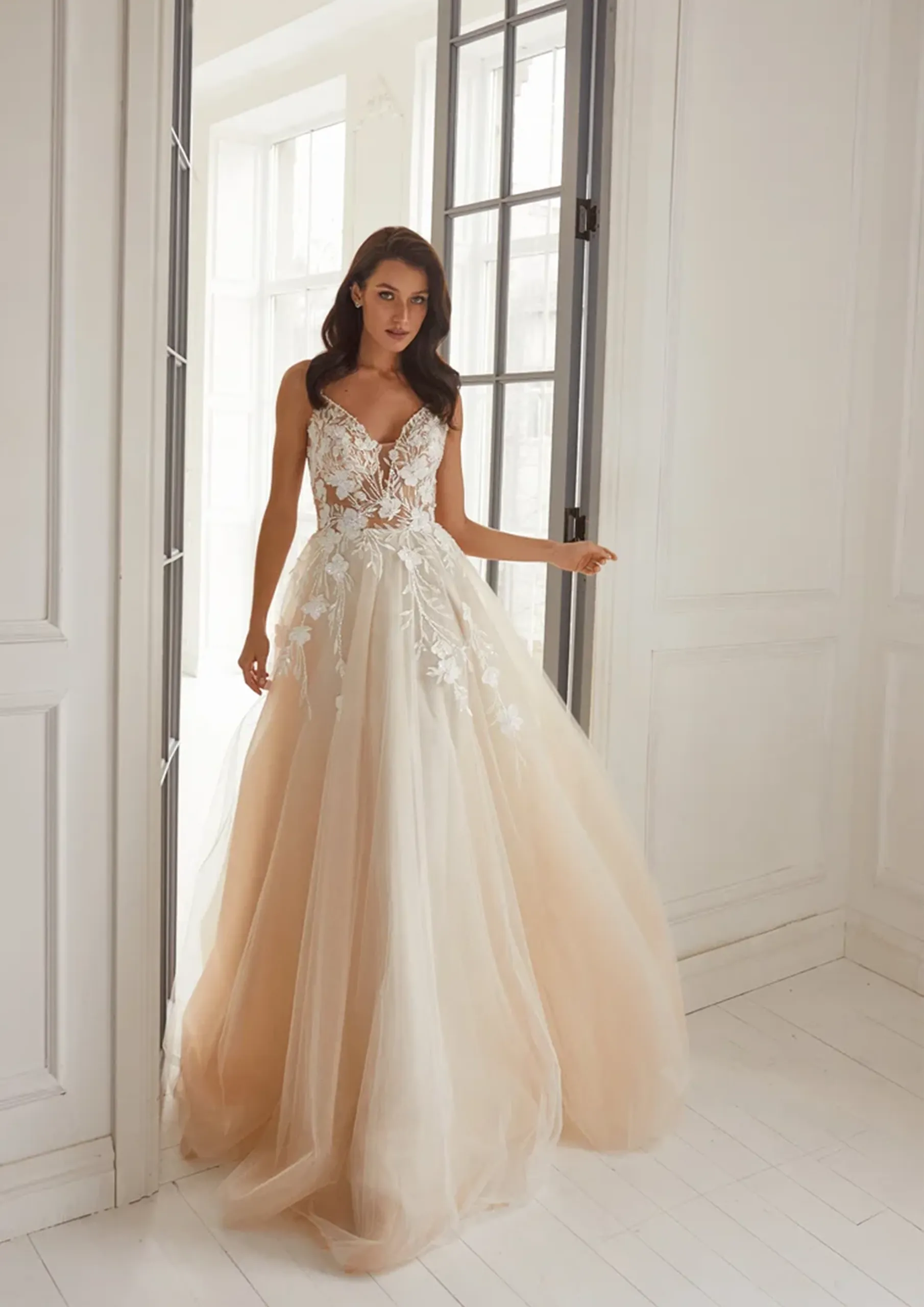 Artemida, Robe de mariée CHRISTINA BRIDAL à Mâcon