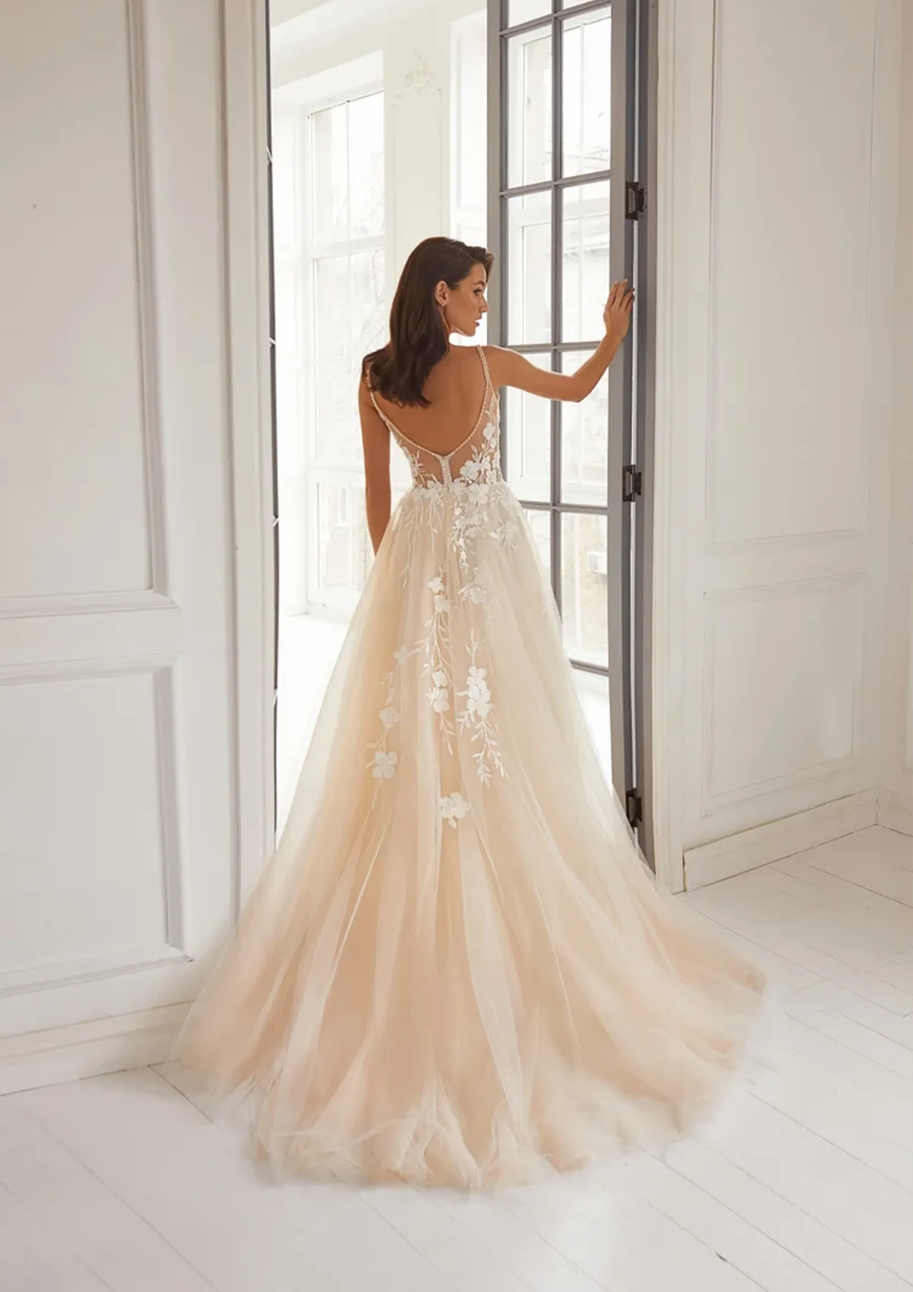 Artemida, Robe de mariée CHRISTINA BRIDAL à Mâcon