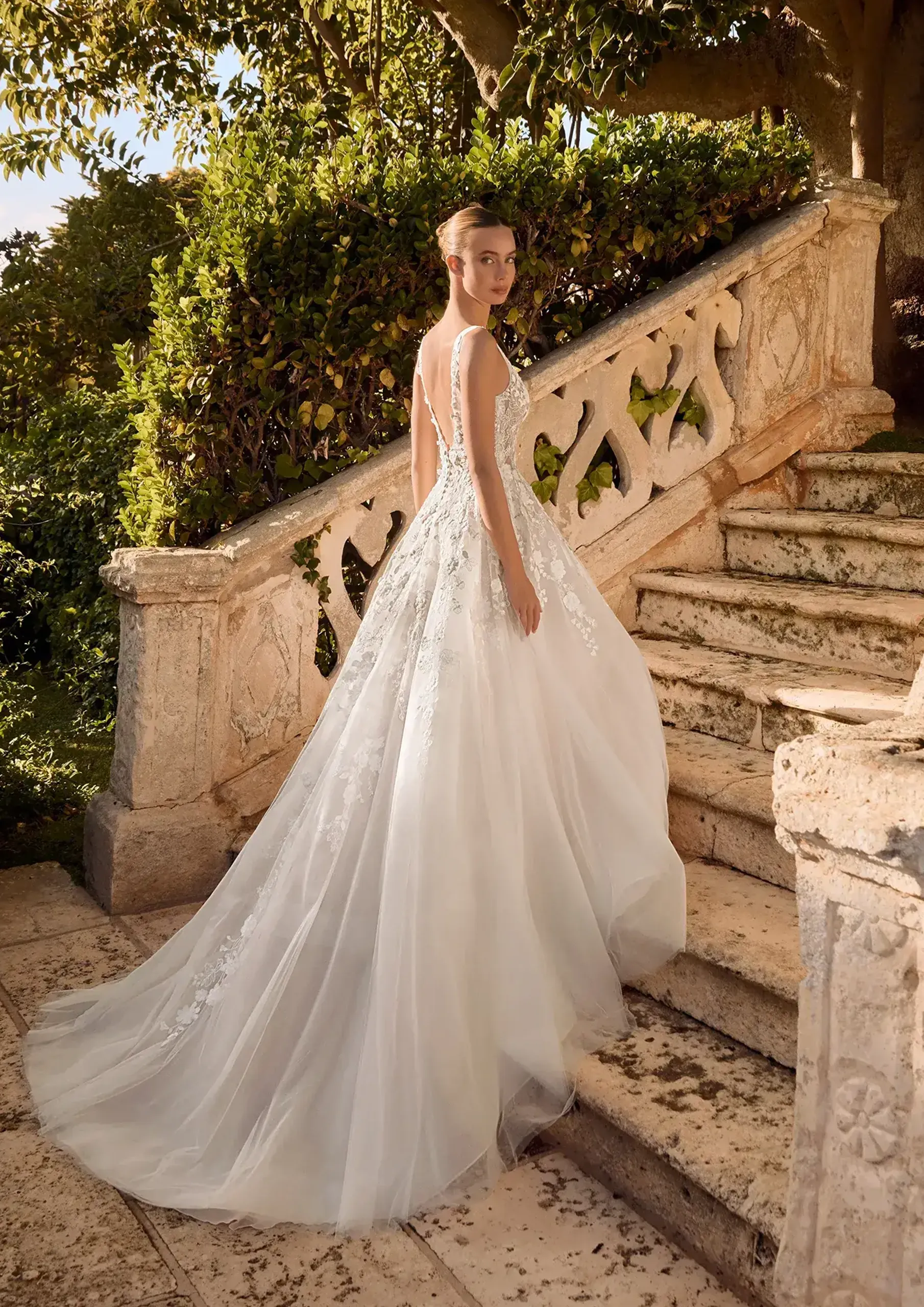 Lagertha, Robe de mariée Alberto platachi à Mâcon