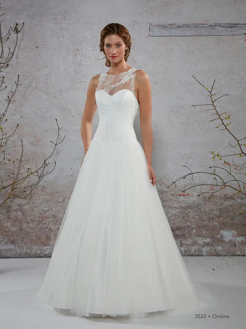ONDINE, Robe de mariée CRÉATIONS BOCHET à Mâcon