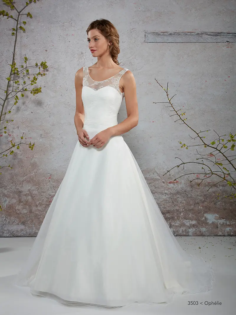 OPHELIE, Robe de mariée CRÉATIONS BOCHET à Mâcon
