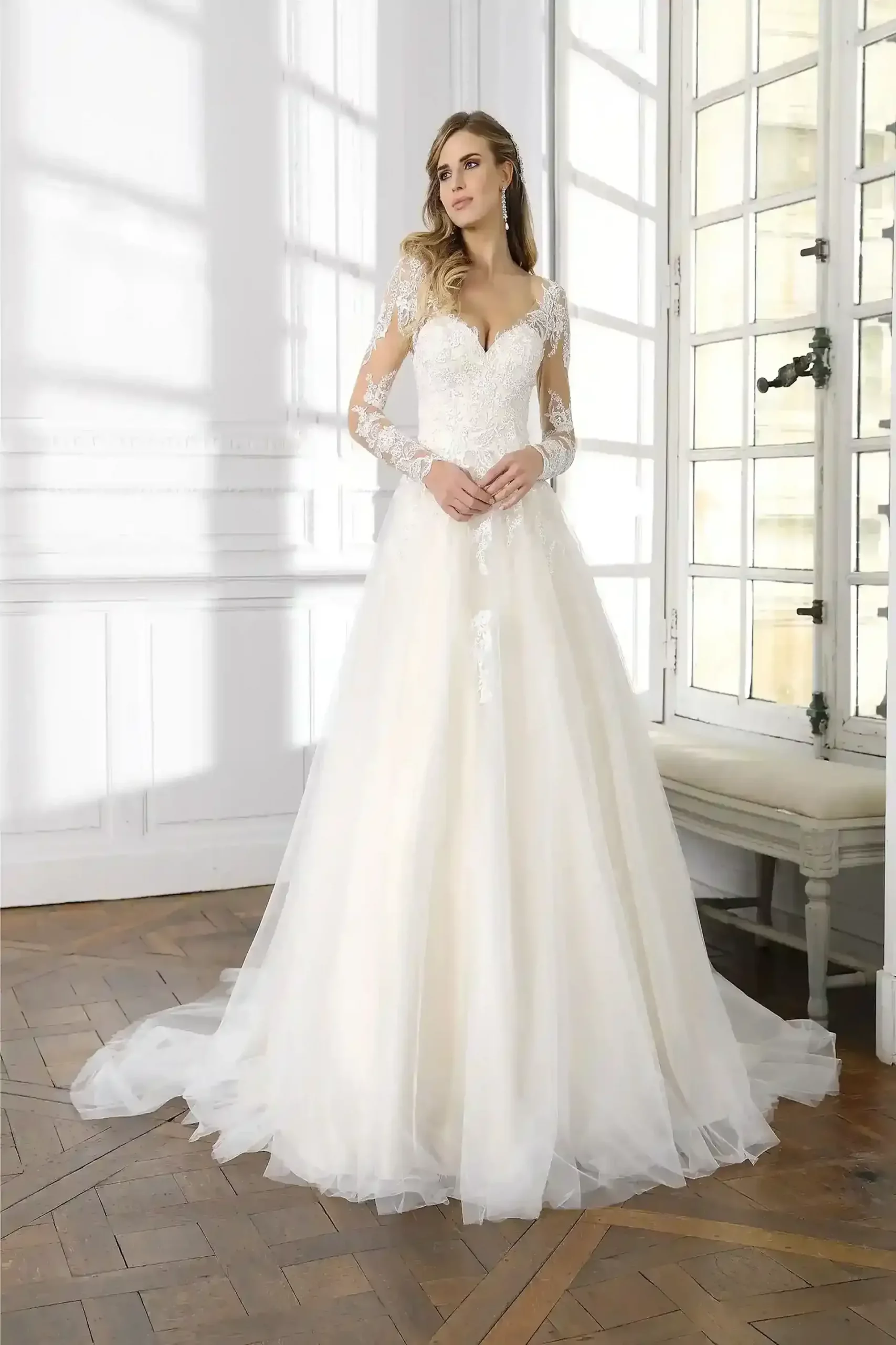 LALY, Robe de mariée LADYBIRD Mâcon