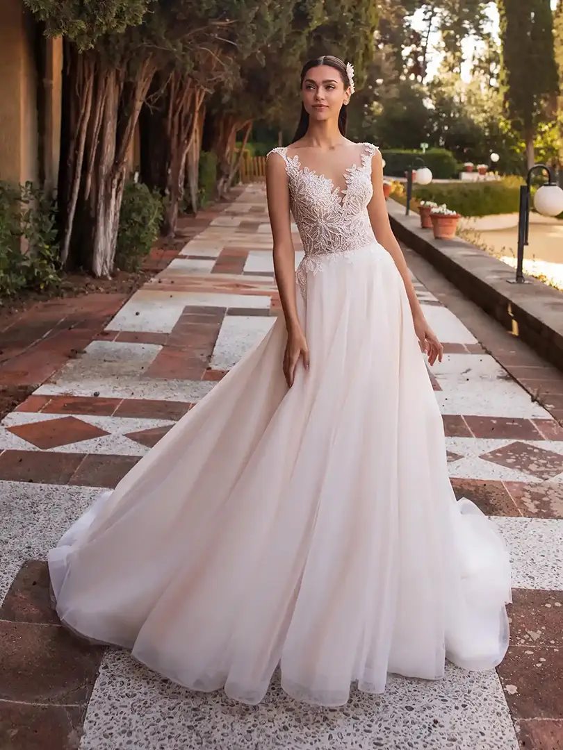 IO, ROBE DE MARIÉE PRONOVIAS MÂCON