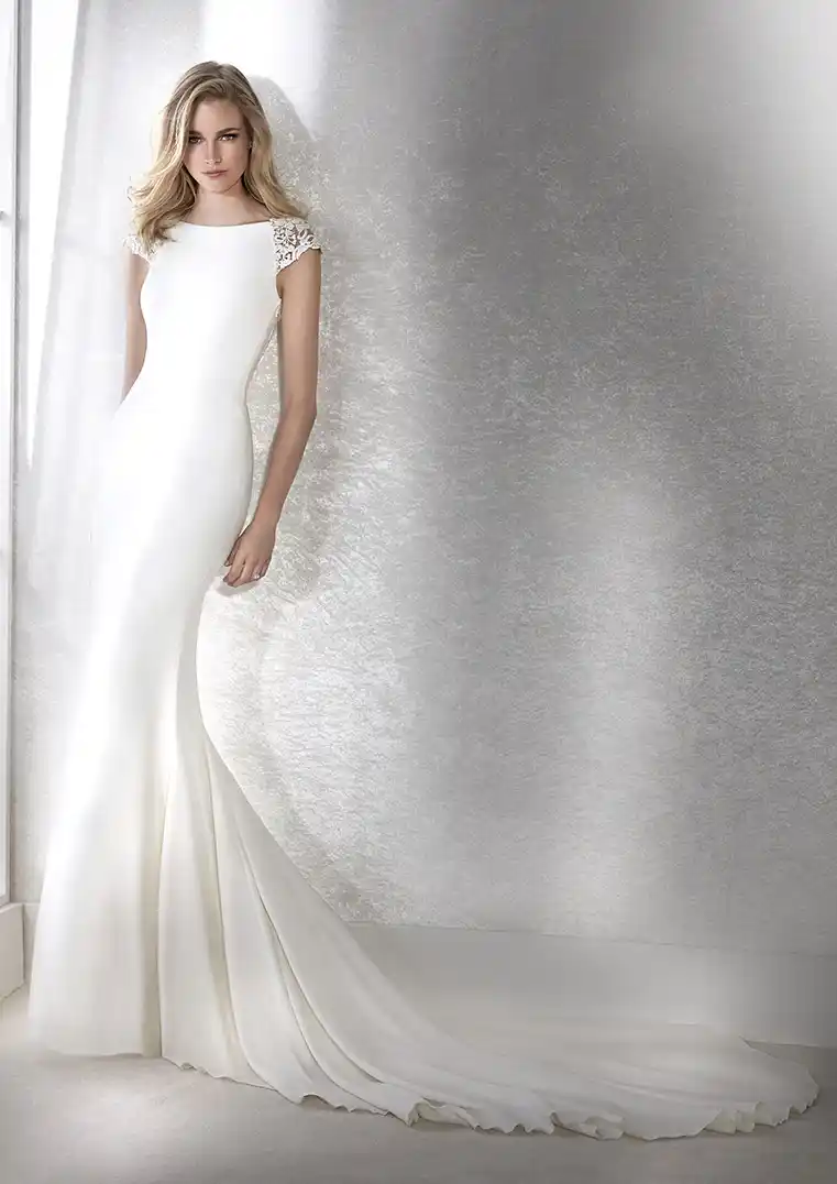 FIANA, ROBE DE MARIÉE WHITE ONE Mâcon