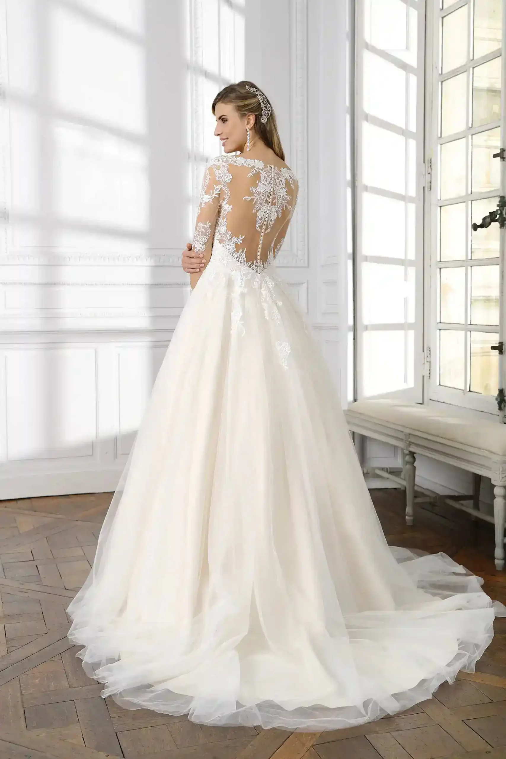 LALY, Robe de mariée LADYBIRD Mâcon