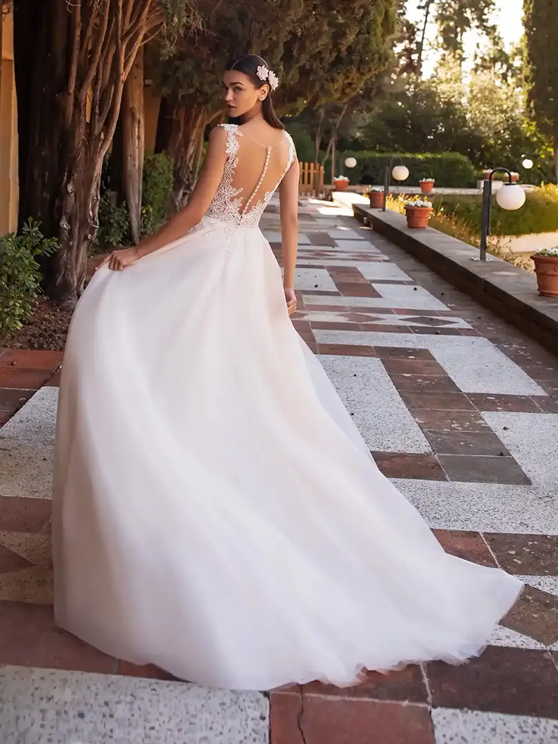 IO, ROBE DE MARIÉE PRONOVIAS MÂCON