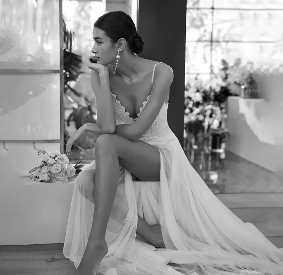 MAGIE BLANCHE MARIAGE à Mâcon , Robe de mariée, costumes et bijoux