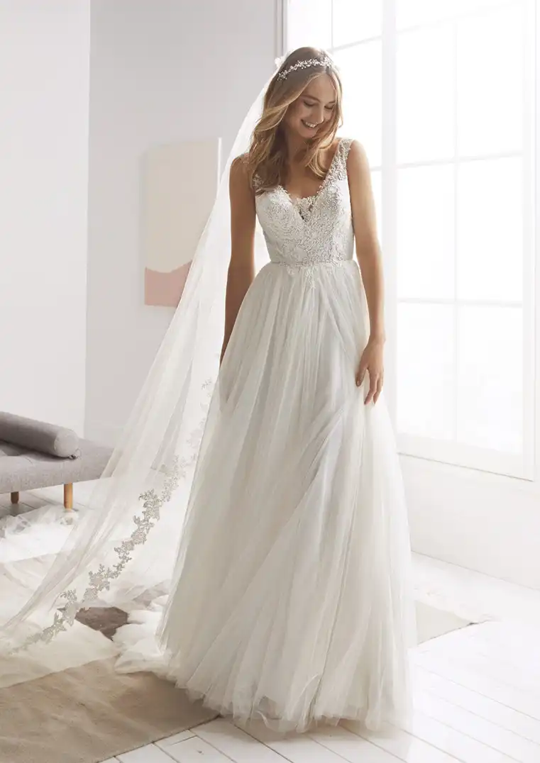 OPHIR, ROBE DE MARIÉE WHITE ONE Mâcon